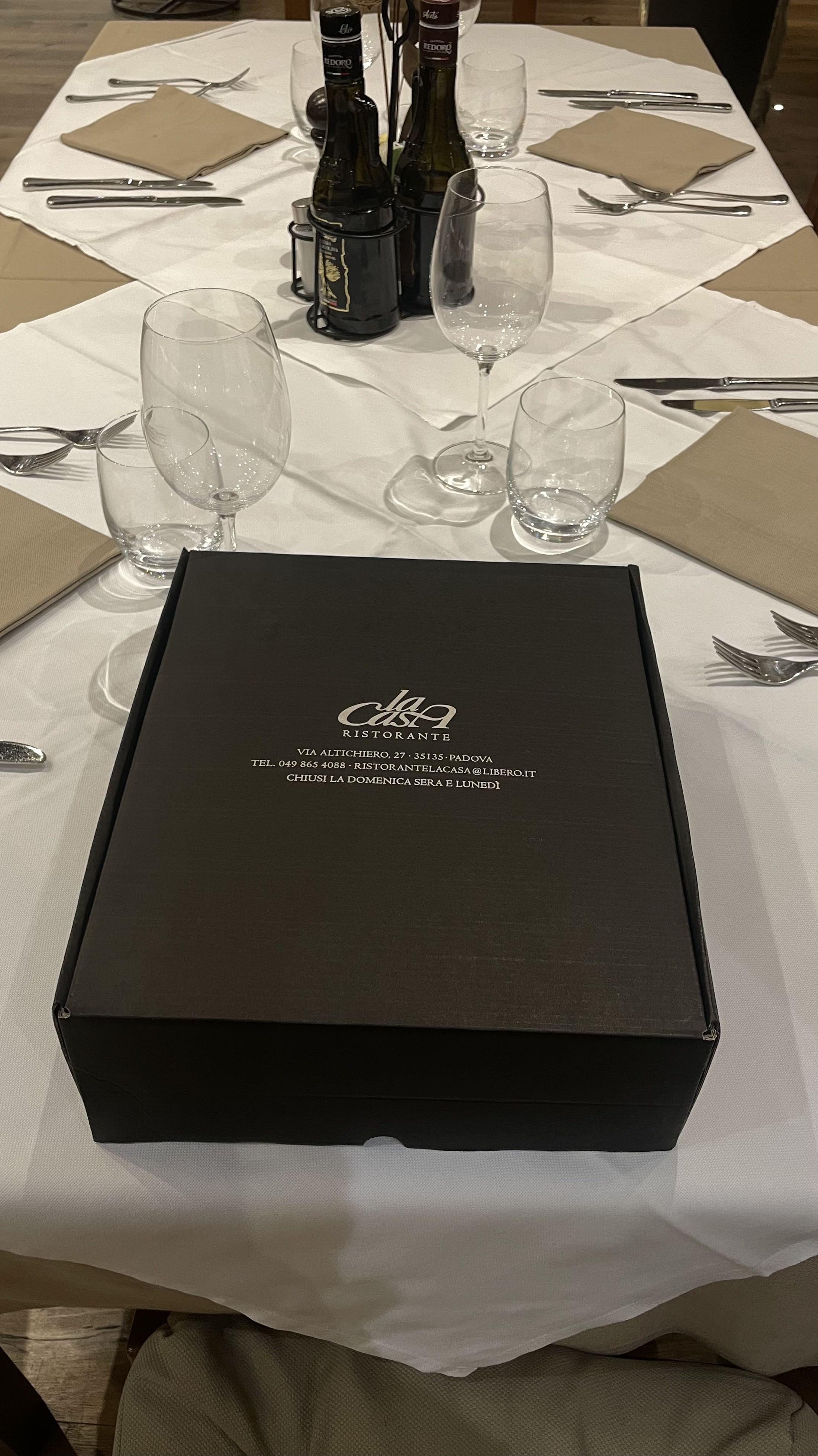 Box La Casa Packaging